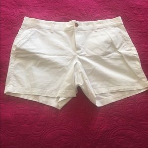 White Old Navy shorts